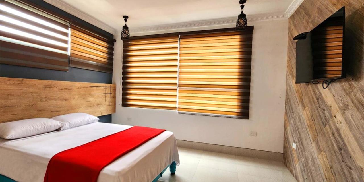 Hotel Murali - Cerca Del Aeropuerto De Гуаякиль Экстерьер фото