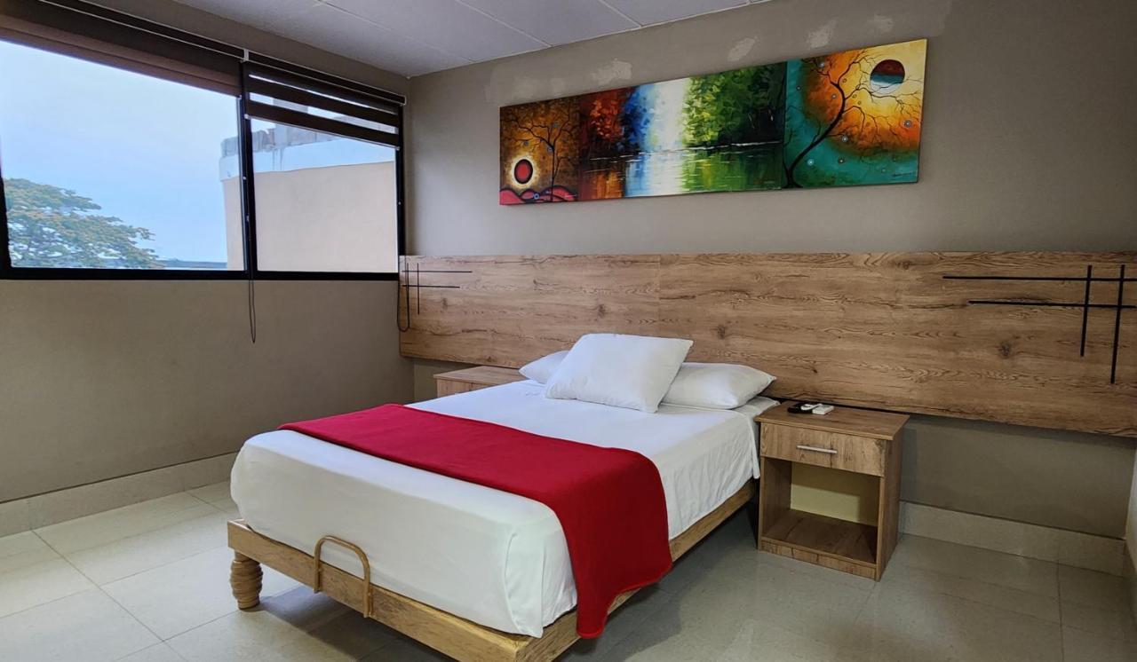 Hotel Murali - Cerca Del Aeropuerto De Гуаякиль Экстерьер фото