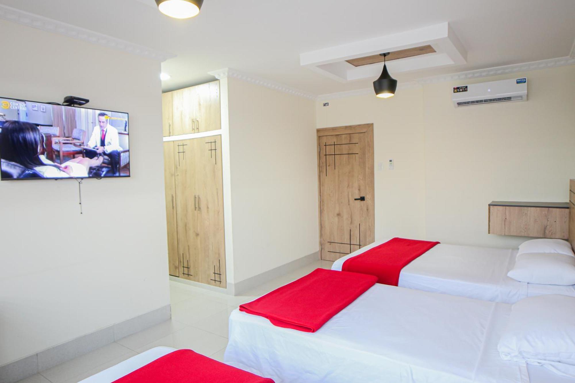 Hotel Murali - Cerca Del Aeropuerto De Гуаякиль Экстерьер фото