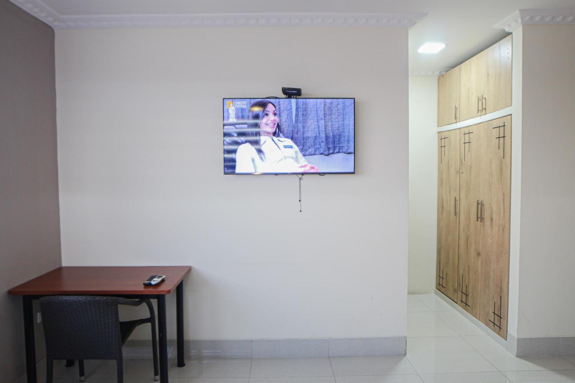 Hotel Murali - Cerca Del Aeropuerto De Гуаякиль Экстерьер фото