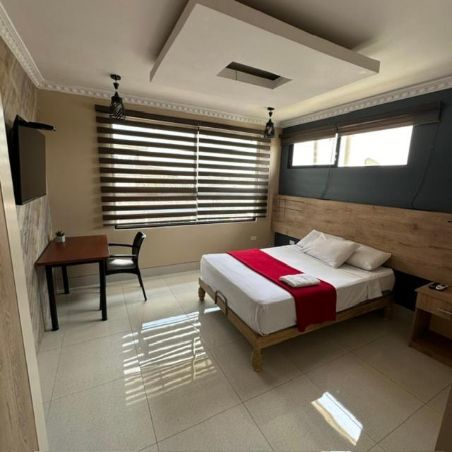 Hotel Murali - Cerca Del Aeropuerto De Гуаякиль Экстерьер фото