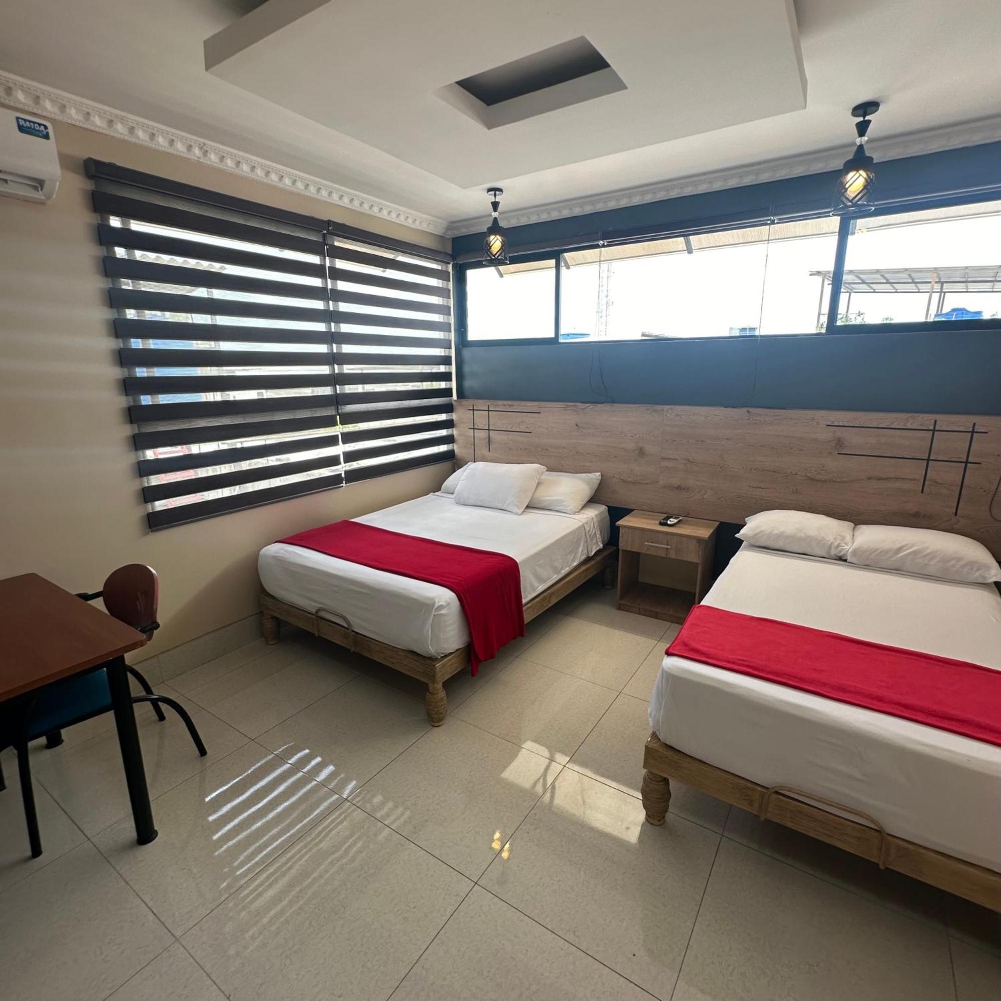 Hotel Murali - Cerca Del Aeropuerto De Гуаякиль Экстерьер фото