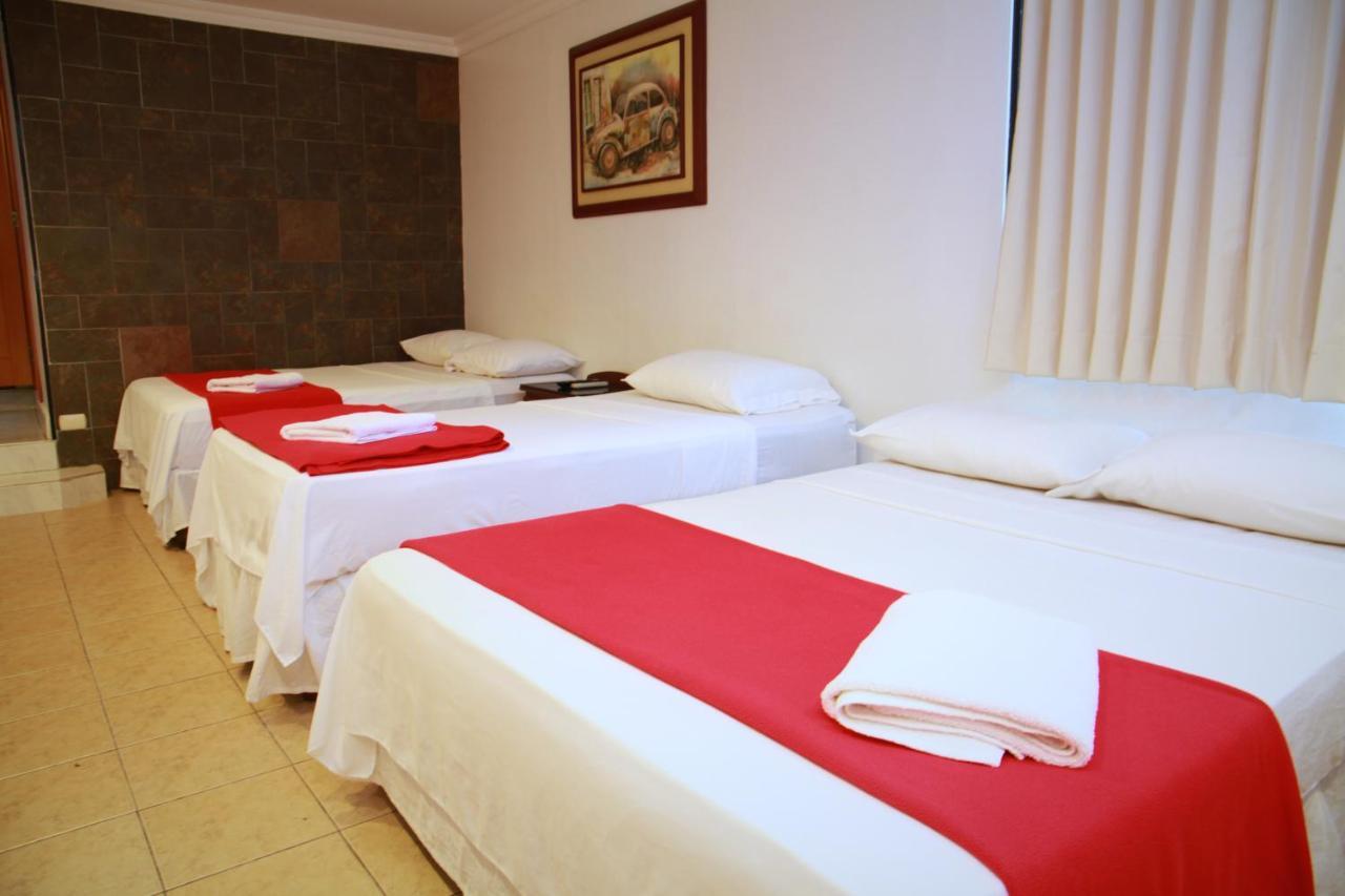 Hotel Murali - Cerca Del Aeropuerto De Гуаякиль Экстерьер фото